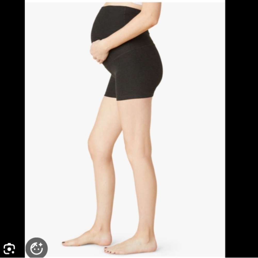 Beyond Yoga Beyond the Bump Maternity Run Shorts Small Black